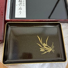 [Unused] Echizen-nuri High-class Lacquerware Zen (Tray) Gold Floral Pattern,