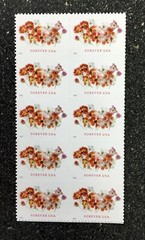 2022USA #5681 Forever Tulips – Block of 10 mint postage wedding flowers