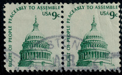 USA – 1975 – Americana Issue – Capitol Dome – 9¢ x2 – #3427