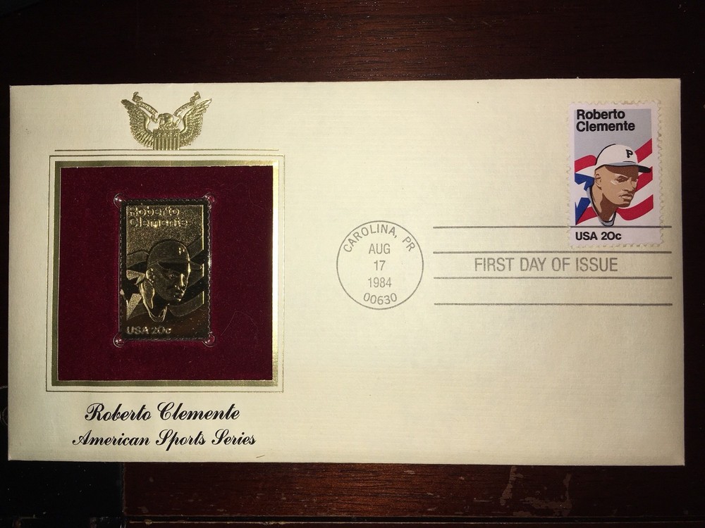 Roberto Clemente FDOI Postage Stamp + Postal Commemorative Society Gold Stamp