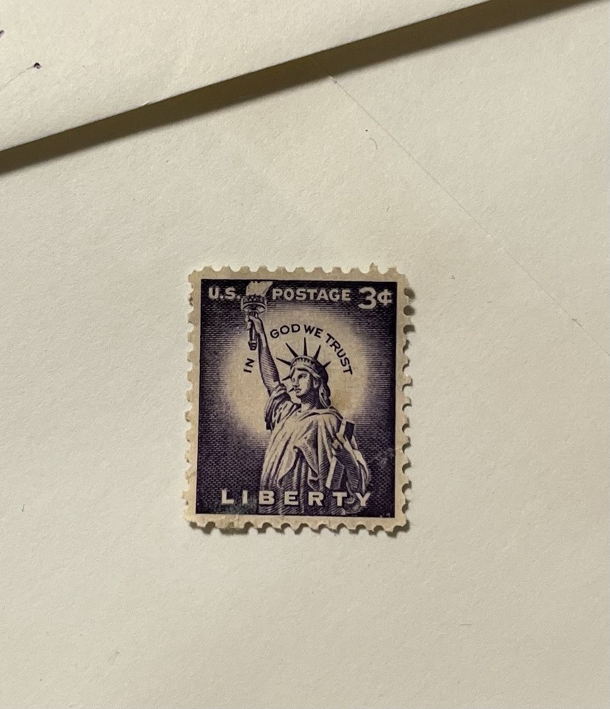 US STAMP 1956 3c Statue of Liberty. Part of the Liberty Series.