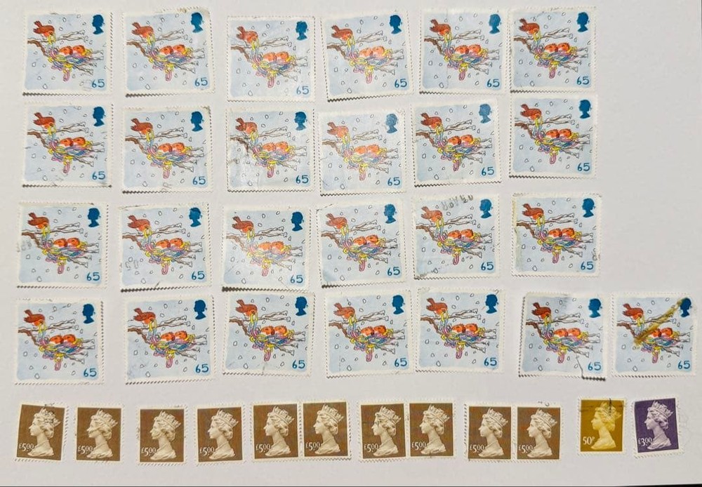 Unused United Kingdom Great Britain Queen Elizabeth Christmas Stamps x37