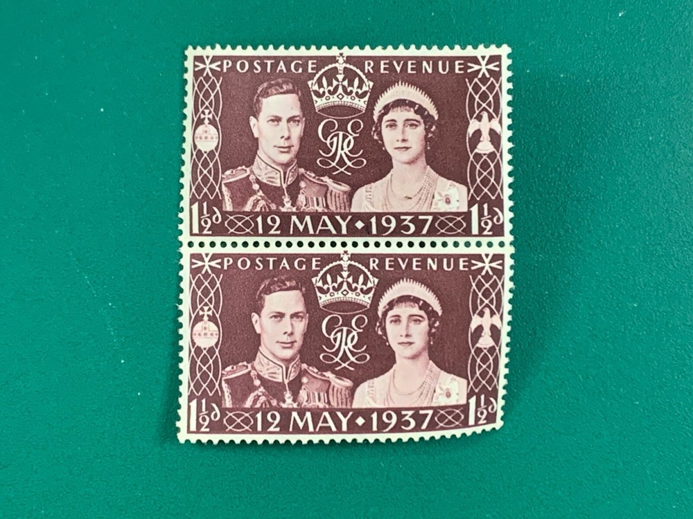UK Postage Revenue May 1937 Queen King George VI 1 1/2 D Stamp Pair Unused