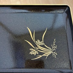 [Unused] Echizen-nuri High-class Lacquerware Zen (Tray) Gold Floral Pattern,