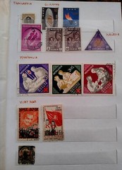 STAMP ALBUM WORLDWIDE STAMPS FROM SEVERAL COUNTRIES USA,ITALY,CANADA,GERMANY ETC