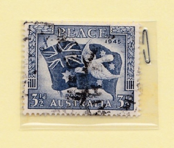 Australia Vintage Postage Stamp 1945 Peace 3 1/2d