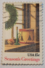 U.S. Postage ~ Season’s Greetings/Wreath & Toys ~ 15¢ Used/Posted ~ c.1980 ~ I68